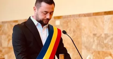 Stire din Politică-Administrație : Daniel Emilian Mantea a preluat oficial mandatul de primar al comunei Lumina