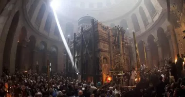 Stire din Actualitate : Tradiția aducerii Luminii Sfinte amenințată de conflictul din Orientul Mijlociu