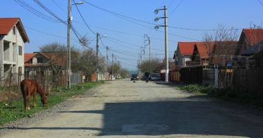 Proiecte blocate de lipsa banilor, la Lumina. Singura speranță, rectificarea bugetară! - 3