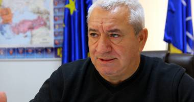 Stire din Politică-Administrație : "Toate proiectele s-au împotmolit!"