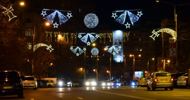 Sărbători de vis la Constanța. Mii de luminițe, brad uriaș în Parcul Tăbăcărie și cadouri speciale pentru toți copiii - 5