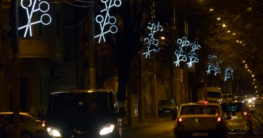 Sărbători de vis la Constanța. Mii de luminițe, brad uriaș în Parcul Tăbăcărie și cadouri speciale pentru toți copiii - 7