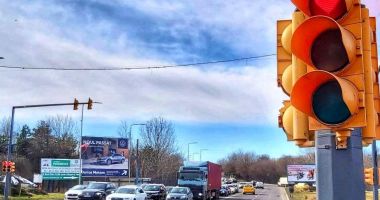 Stire din Social : Luna dragostei, mai sigură cu semafoare tematice, la Constanța
