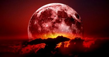 Stire din Actualitate : Un eveniment ceresc spectaculos se apropie! Luna Sângerie, spectacolul impresionant pe cerul nopții
