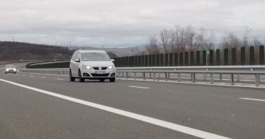 Stire din Social : Luna aceasta reîncep lucrările de asfaltare pe Autostrada Soarelui