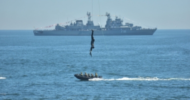 Luptă împotriva submarinului și lansări de torpile, de Ziua Marinei - 16