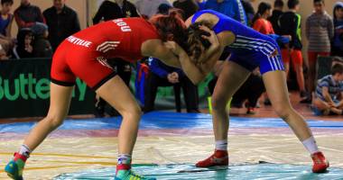 Stire din Sport : Luptătorii juniori merg în Bănie după aurul național