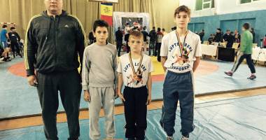 Luptătorii dobrogeni cuceresc medalie după medalie - 2