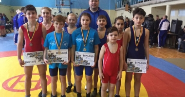 Stire din Sport : Luptătorii de la CS Mangalia, victorioși la Memorialul Internațional "Ilie Marinescu"