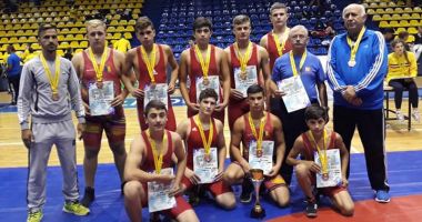 Stire din Sport : Luptătorii constănțeni, locul trei  la Campionatul Național pe echipe