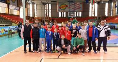 Stire din Sport : Luptătorii de la CSS Mangalia le-au "suflat" aurul bulgarilor