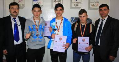 Stire din Sport : Galerie foto. Luptătorii constănțeni au dominat CN de Kung Fu Light Fighting Sanda