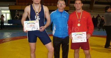 Stire din Sport : Un luptător junior constănțean a luat medalie la seniori