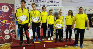 Stire din Sport : Luptătorii de la CSS Mangalia, pe podiumul turneului de la Cluj