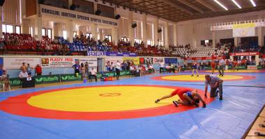 Stire din Sport : Galerie foto / Constanța, patru medalii de aur la Naționalele de lupte pentru cadeți