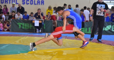 Stire din Sport : Luptătorii constănțeni "vânează" medaliile Campionatului Național
