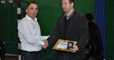 Stire din Sport : Personalitățile constănțene ale luptelor s-au reunit la Memorialul "Ioan Bărbătei"
