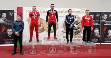 Lupte / Medalii pentru români, la turneul din Ungaria. Aur pentru Răzvan Arnăut