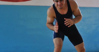 Stire din Sport : Un luptător constănțean a intrat în istorie ! Este cel mai tânăr campion mondial al României !