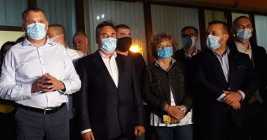 Stire din Politică-Administrație : Liberalul Mihai Lupu, în aşteptarea rezultatelor la CJC: “Mulţumesc celor ce au fost alături de mine!