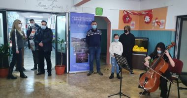 Stire din Politică-Administrație : Preşedintele CJC, Mihai Lupu, în vizită la târgul de mărţişor