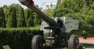 Stire din Eveniment : MApN cumpără trei sisteme autopropulsate, a câte 18 obuziere, și peste 17.000 de proiectile explozive