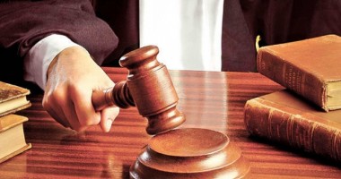 Stire din Eveniment : Magistrații intră în grevă mâine dimineață