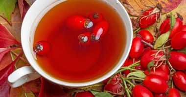 Stire din Sănătate : Ceaiul de măceșe conține o cantitate uriașă de vitamina C