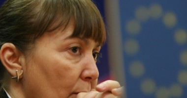 Stire din Politică-Administrație : Cui i-a interzis Comisia Macovei să candideze din partea ARD