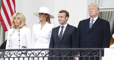 Stire din Actualitate : Macron, primit la Casa Albă cu 21 de salve de tun