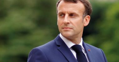 Stire din Actualitate : Preşedintele francez începe un turneu de cinci zile în Africa