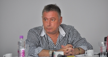 Stire din Politică-Administrație : Deputat de Constanța,  cu soția în fața procurorilor