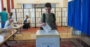 Stire din Actualitate : Avertisment MAE: Au apărut site-uri şi mesaje online cu date greşite pentru secțiile de vot din străinătatate