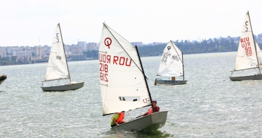Stire din Sport : Maestrul Iacob Frențescu, comemorat la Cupa Electrica la yachting