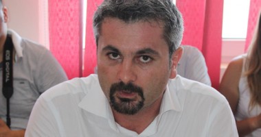 Stire din Eveniment : Escrocherii în numele viceprimarului din Mangalia