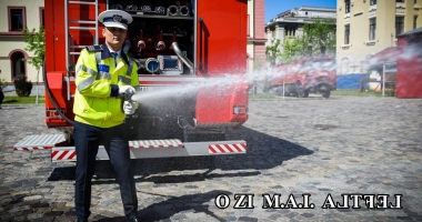 Polițiștii sting incendii, iar pompierii dirijează traficul. Săptămâna M.A.I. altfel! - 4