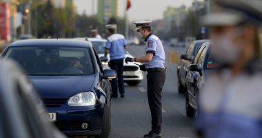 Stire din Social : Topul scuzelor folosite de şoferi la încălcarea regulilor de circulație: "M-am epilat definitiv, nu pot să port centură"