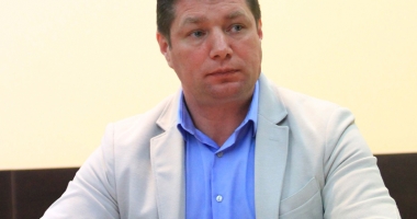 Stire din Social : Primarul Iulian Soceanu îi convoacă pe aleși la ședință. Care este motivul