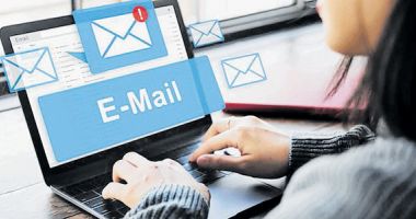 O studentă la Farmacie s-a sinucis după ce a primit un mail GREȘIT de la facultate