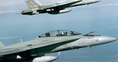 Stire din Eveniment : Mai multe avioane Hornet canadiene, aduse la baza aeriană Mihail Kogălniceanu