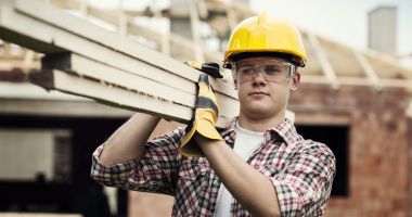 Stire din Economie : Mai multe locuri de muncă, disponibile în luna aprilie