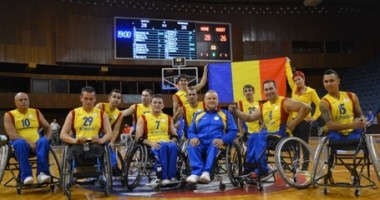 Stire din Social : Campioni la baschet în fotoliu rulant