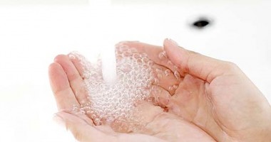 Stire din Sănătate : Atenție la mâinile murdare! Bacteriile predispun la enterocolite