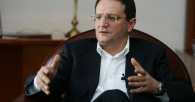 Stire din Politică-Administrație : Maior: Nu am luat bani de la nimeni niciodată