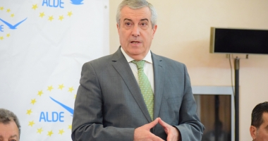Stire din Politică-Administrație : Tăriceanu: Se încearcă agregarea  unei majorități așa-numite de centru-dreapta