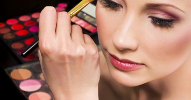 Stire din Diverse : Make-up pas cu pas: culori pastel