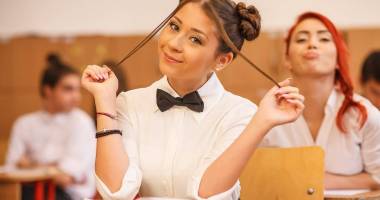 Stire din Monden : Nicole Cherry : Mama e de etnie romă și de asta sunt specială