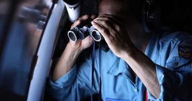 Stire din Actualitate : Australia reia căutările avionului Boeing 777 dispărut