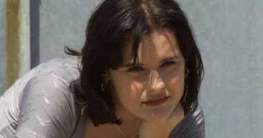 Stire din Eveniment : Mălina Olinescu va fi înmormântată ca un sinucigaș