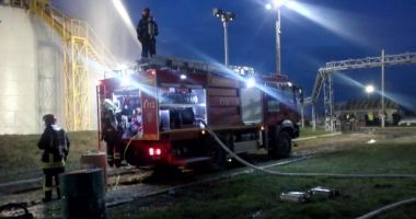 Peste 1.000 de persoane, evacuate dintr-un mall în urma unui incendiu